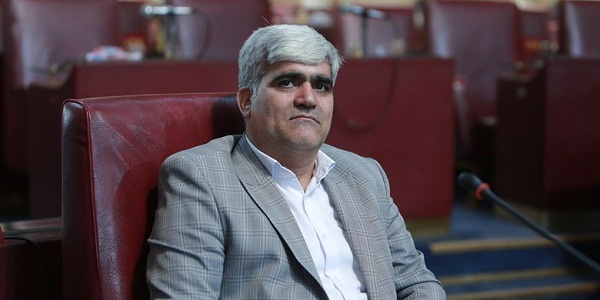 نماینده استان آذربایجان غربی در شورای عالی استان‌ها: تقویت صنایع تبدیلی، مانع خام فروشی محصولات کشاورزی در آذربایجان غربی می شود